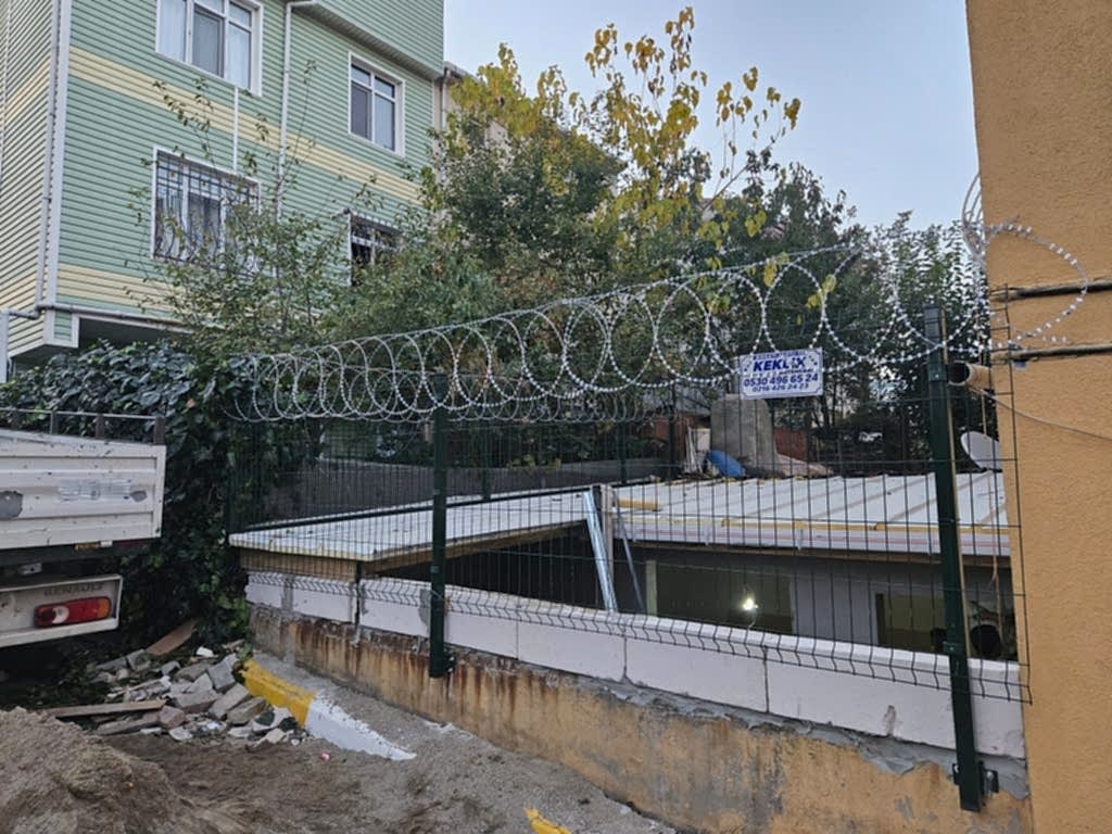 panel çit montaj uygulaması