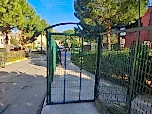 Taçlı Tel Çit Bahçe Kapı